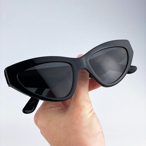 D&G DG4439 501/87 Sunglasses Black Dark Grey Cat Eye Women main image 14